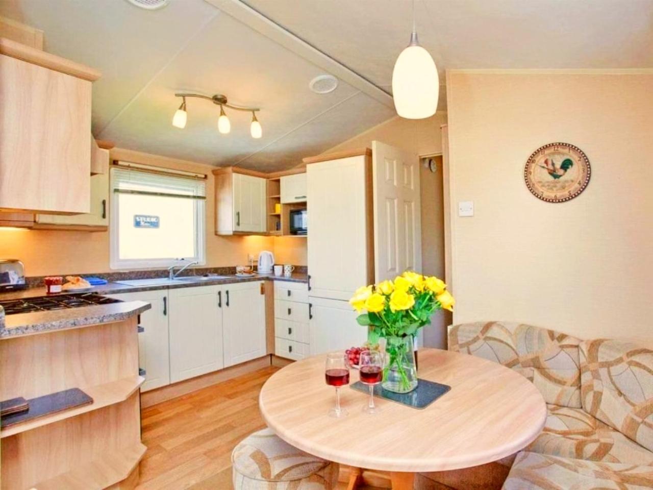 Hillside Caravan Dawlish Exterior photo